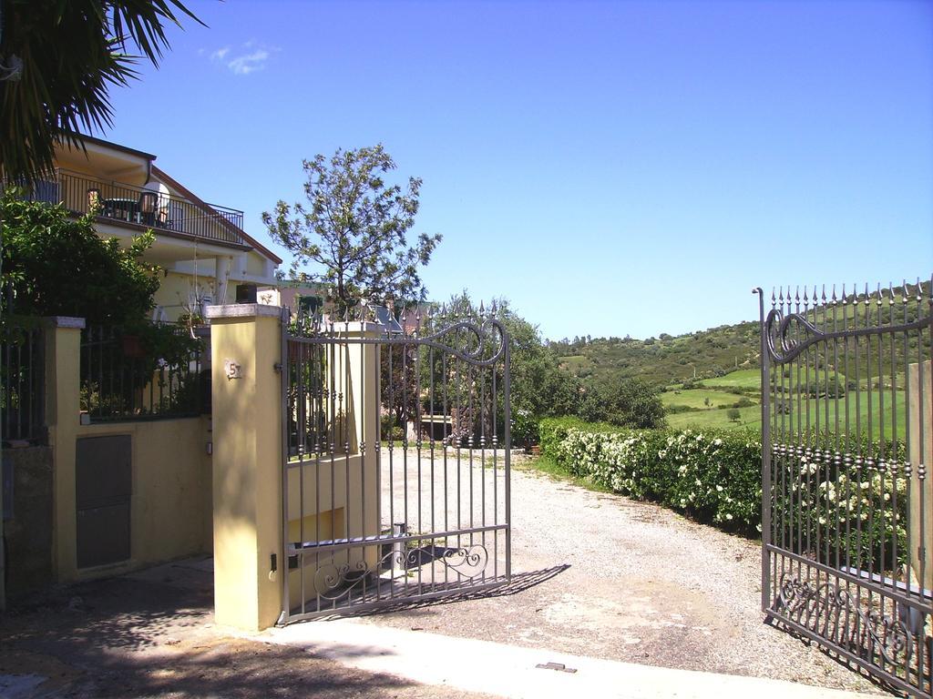 Casa Vacanze Mameli バリ・サルド エクステリア 写真